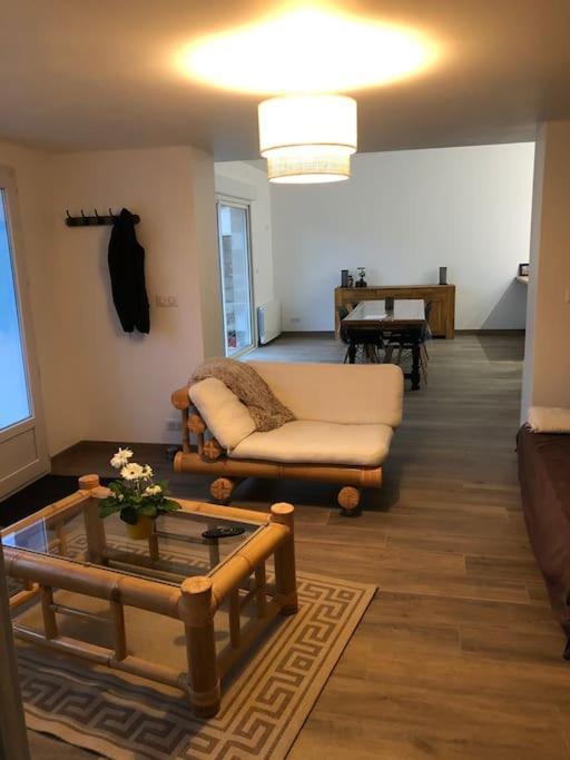 Logement De Plain-Pied Avec Jardin, Terrasse Gurgy Esterno foto
